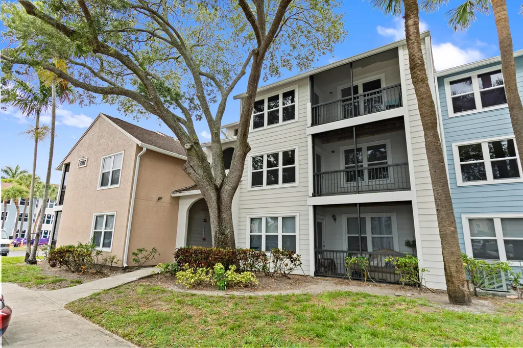 2317 N Congress Avenue Boynton Beach FL 33426