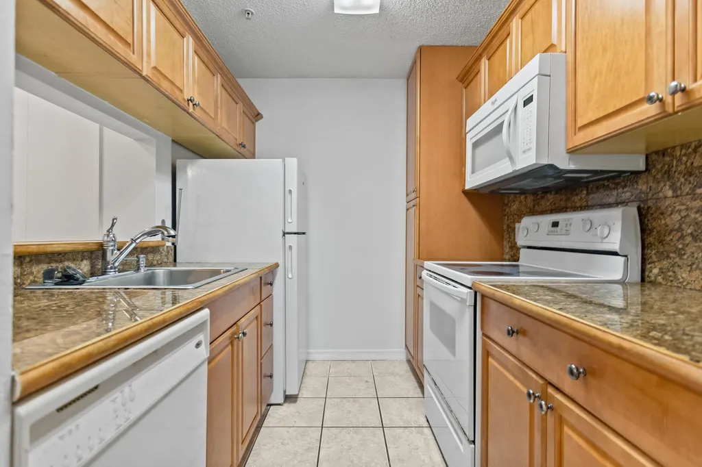 2317 N Congress Avenue Boynton Beach FL 33426