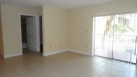 351 Palm Way Pembroke Pines FL 33025