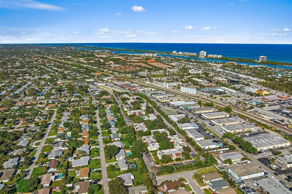 150 Pineview Road Jupiter FL 33469