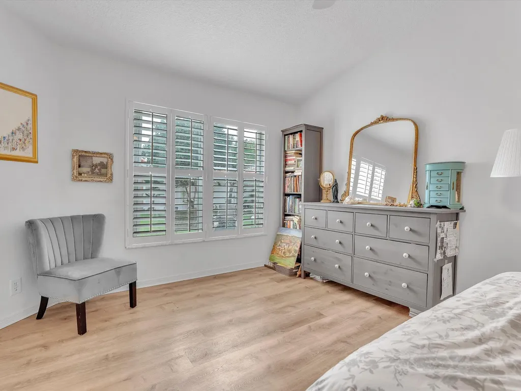 1097 Roble Way Palm Beach Gardens FL 33410