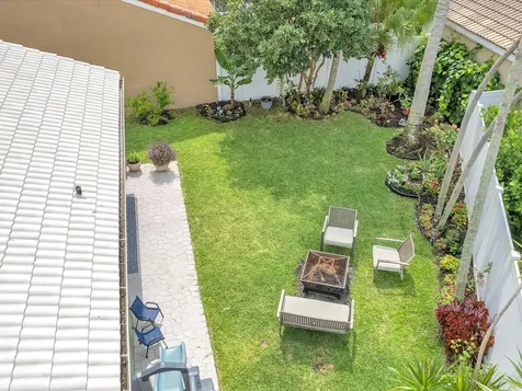1097 Roble Way Palm Beach Gardens FL 33410