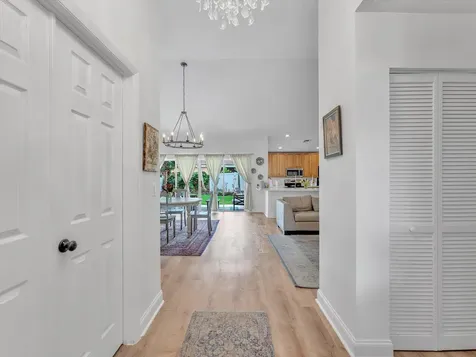 1097 Roble Way Palm Beach Gardens FL 33410