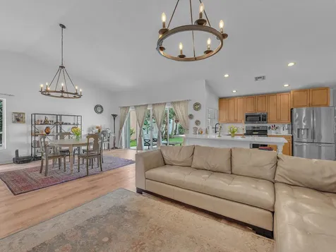 1097 Roble Way Palm Beach Gardens FL 33410