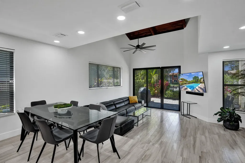 91 NE 17th Court Fort Lauderdale FL 33305