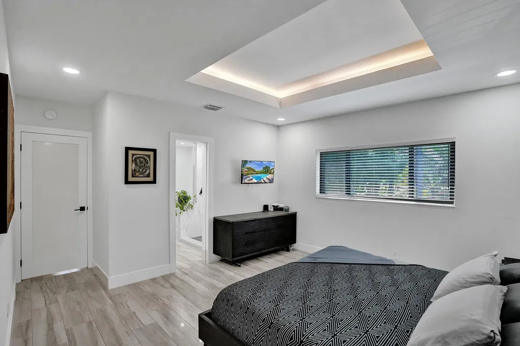 91 NE 17th Court Fort Lauderdale FL 33305