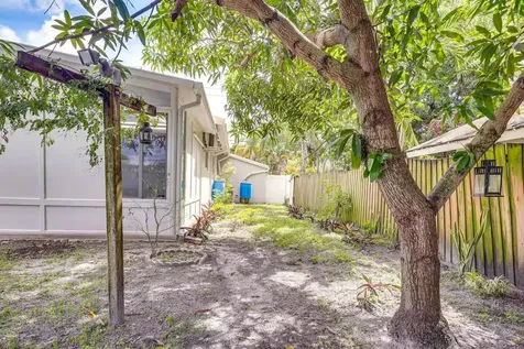 124 SW 2nd Street Hallandale Beach FL 33009