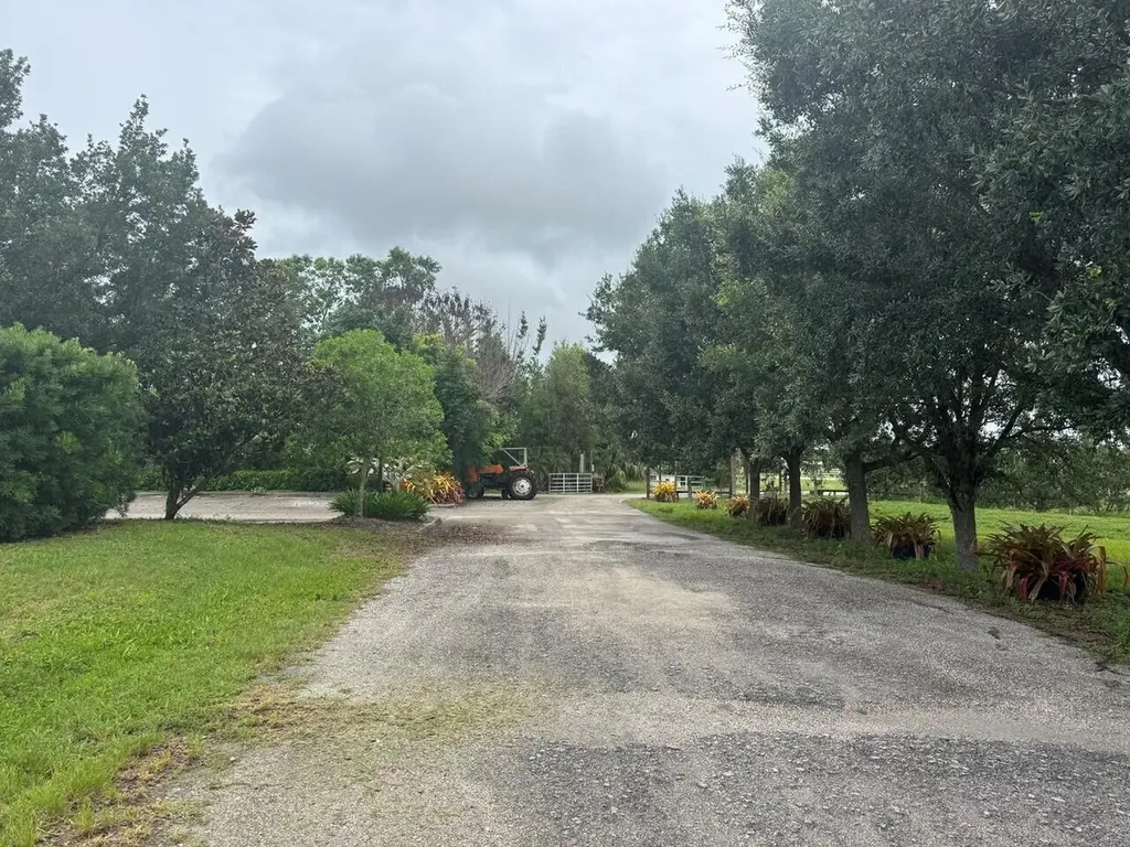 8006 SW Kanner Highway Indiantown FL 34956