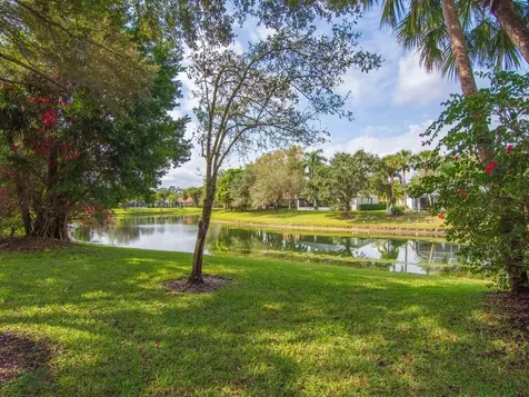 3830 Nags Head Place SW Vero Beach FL 32968