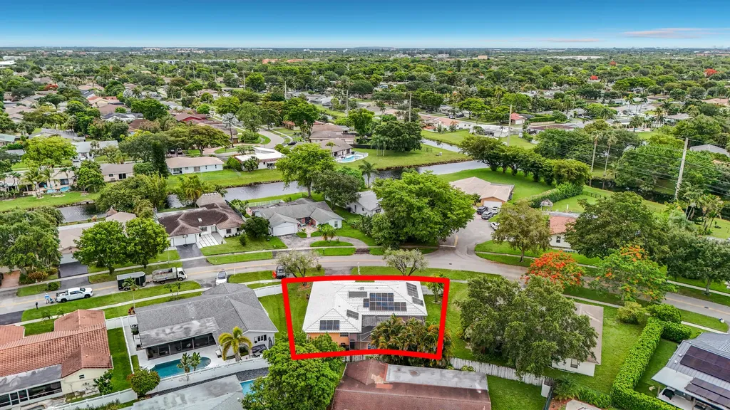 851 E Plantation Circle Plantation FL 33324