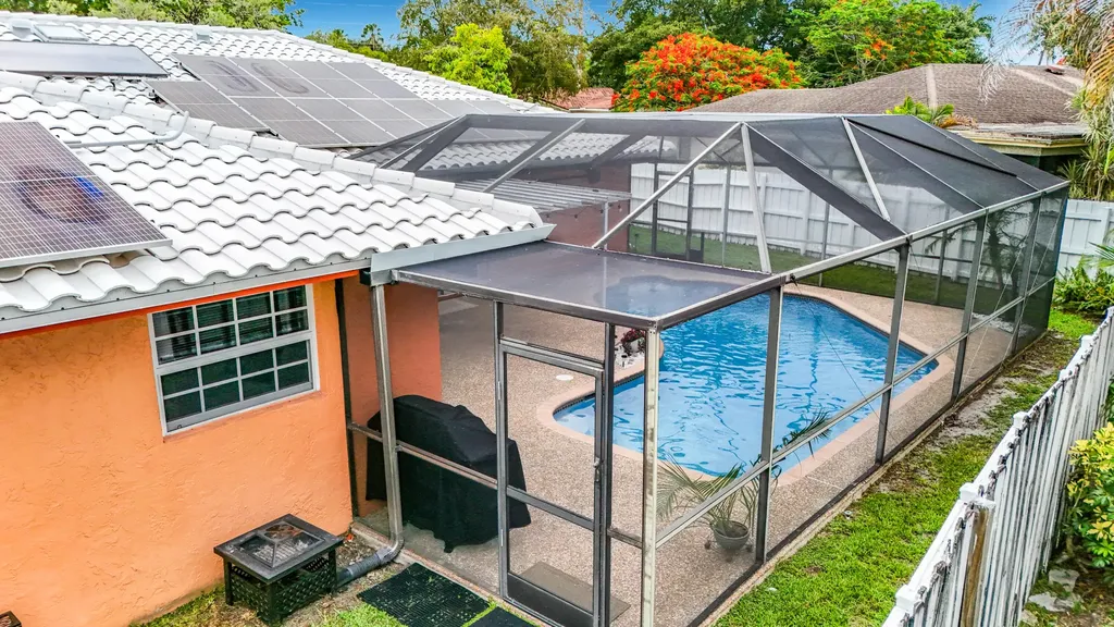 851 E Plantation Circle Plantation FL 33324