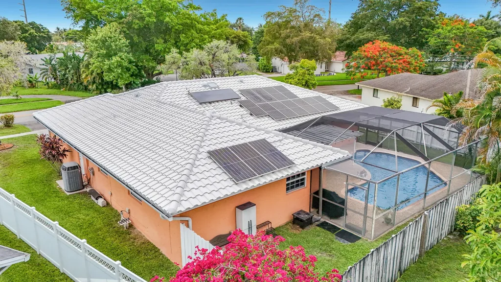 851 E Plantation Circle Plantation FL 33324