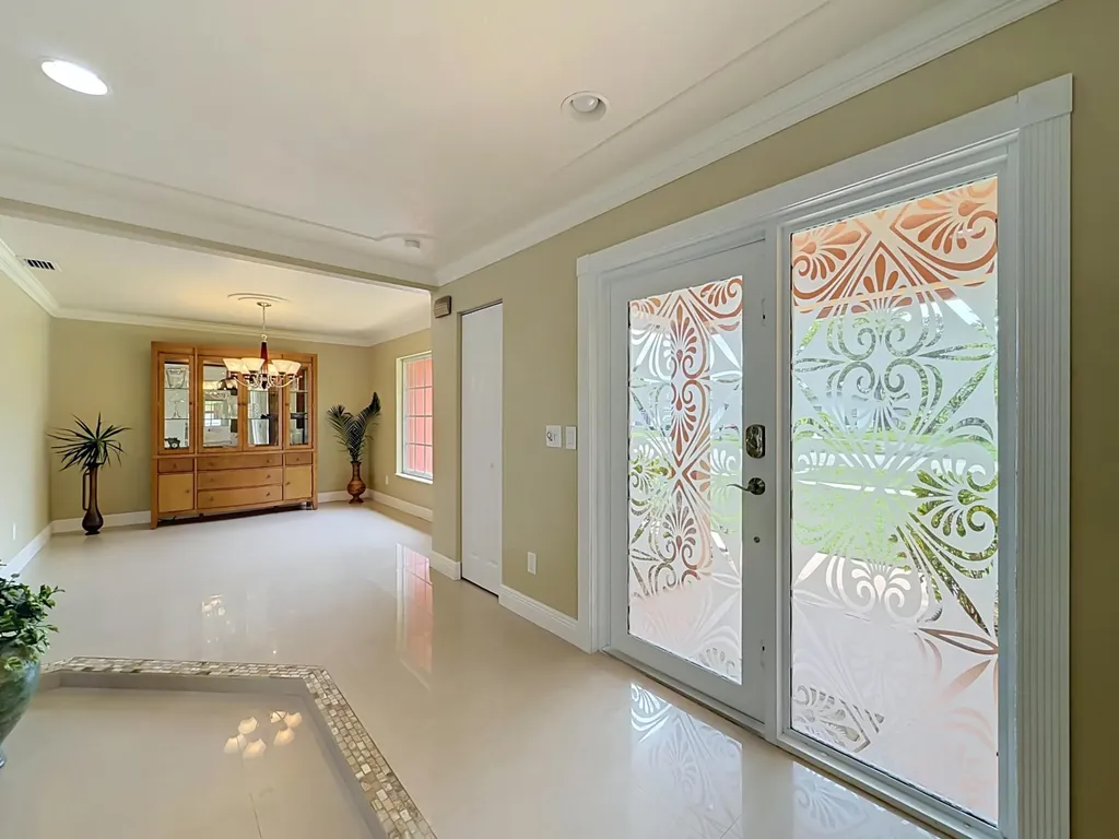851 E Plantation Circle Plantation FL 33324