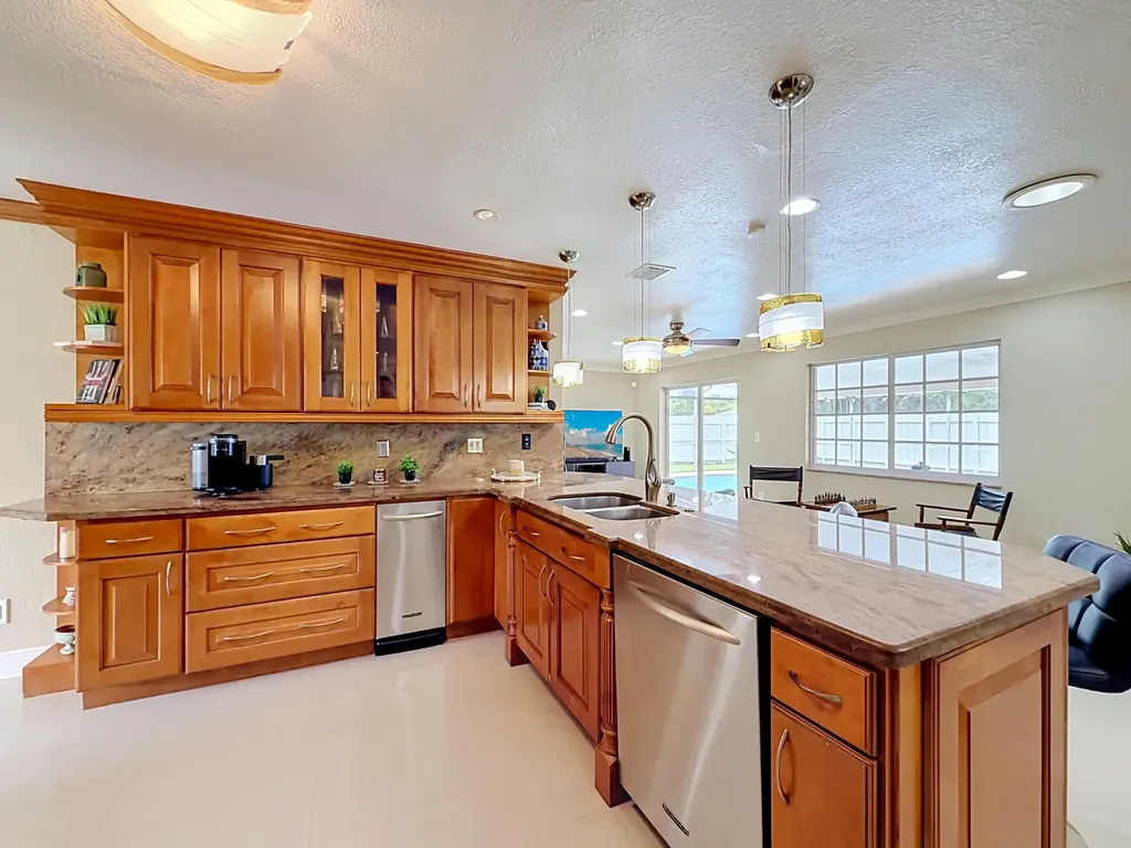 851 E Plantation Circle Plantation FL 33324