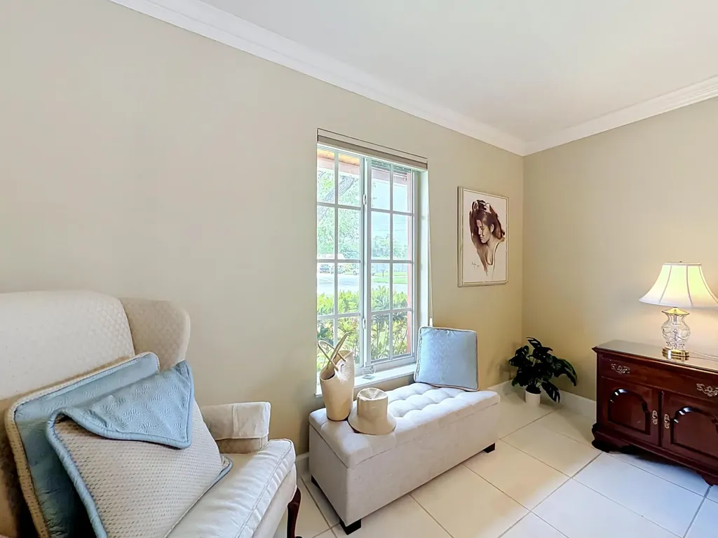 851 E Plantation Circle Plantation FL 33324