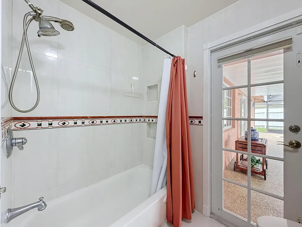 851 E Plantation Circle Plantation FL 33324