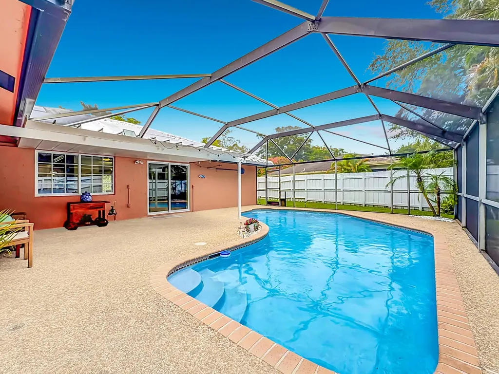 851 E Plantation Circle Plantation FL 33324