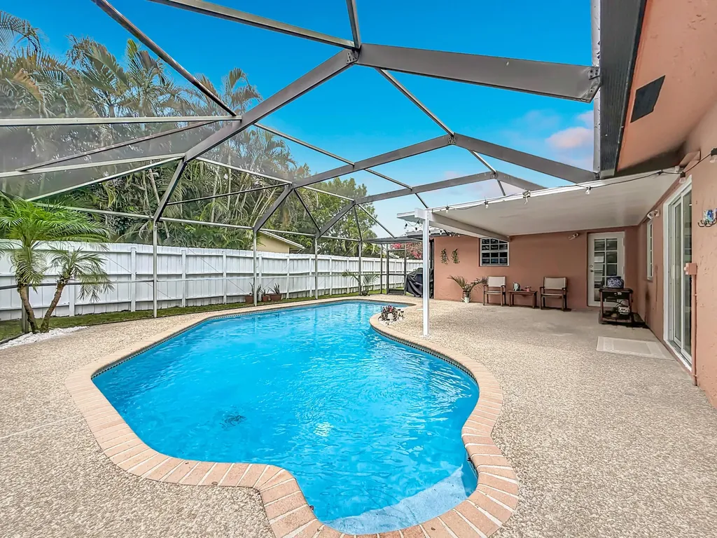 851 E Plantation Circle Plantation FL 33324
