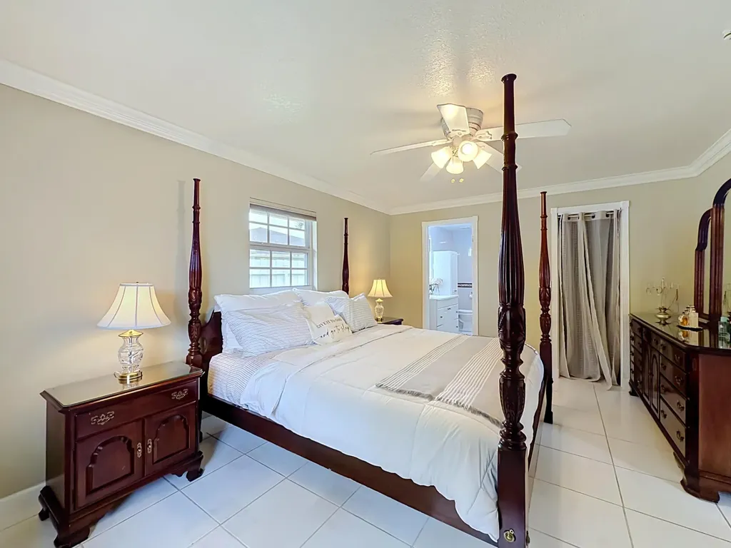 851 E Plantation Circle Plantation FL 33324