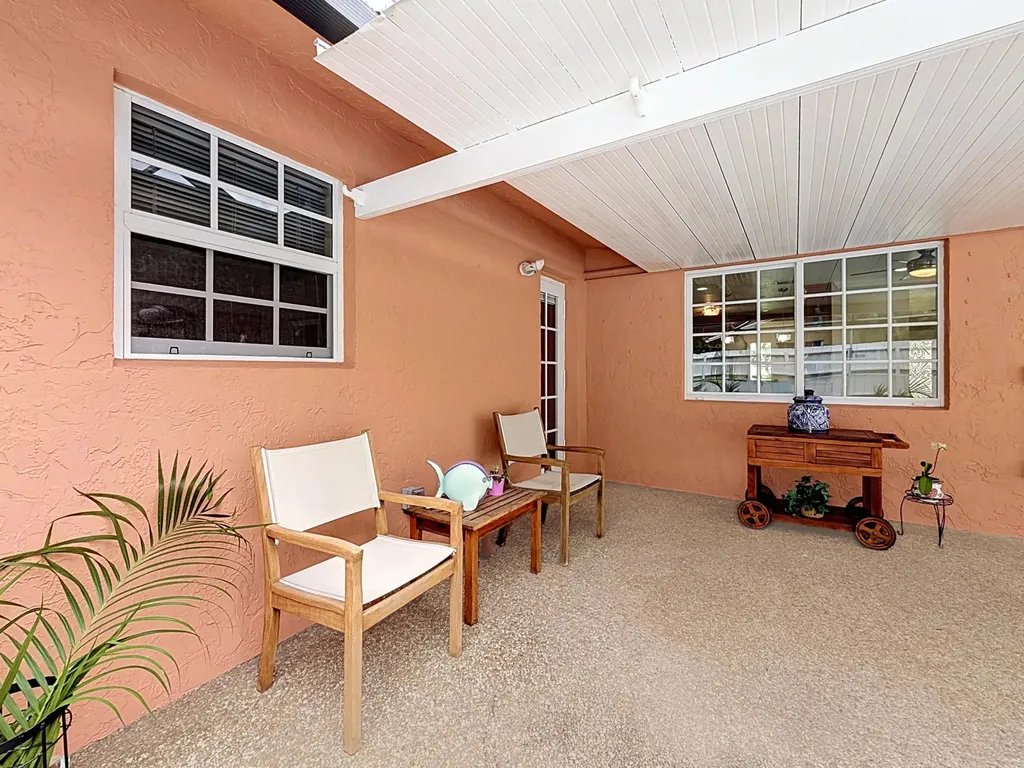 851 E Plantation Circle Plantation FL 33324