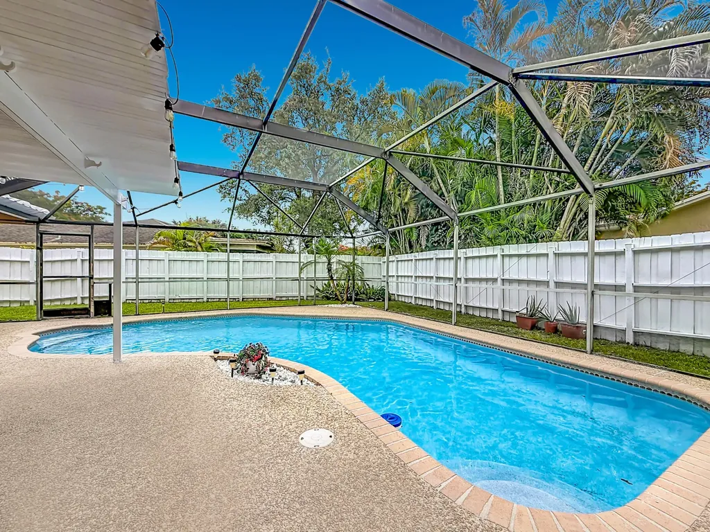 851 E Plantation Circle Plantation FL 33324
