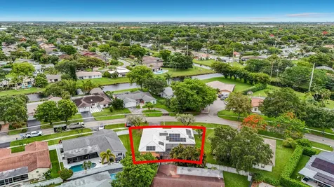851 E Plantation Circle Plantation FL 33324