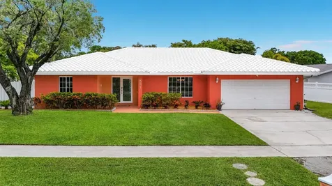 851 E Plantation Circle Plantation FL 33324