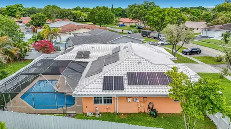 851 E Plantation Circle Plantation FL 33324