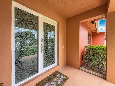 851 E Plantation Circle Plantation FL 33324