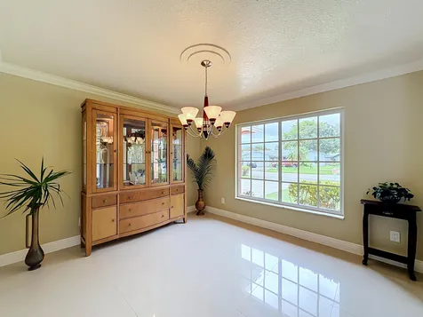851 E Plantation Circle Plantation FL 33324