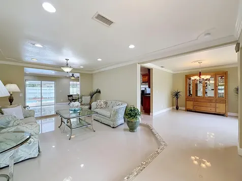 851 E Plantation Circle Plantation FL 33324