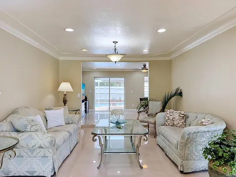 851 E Plantation Circle Plantation FL 33324