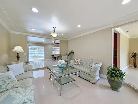 851 E Plantation Circle Plantation FL 33324