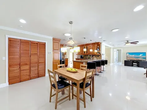 851 E Plantation Circle Plantation FL 33324