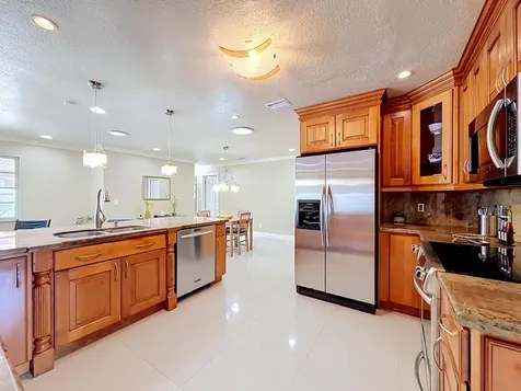 851 E Plantation Circle Plantation FL 33324