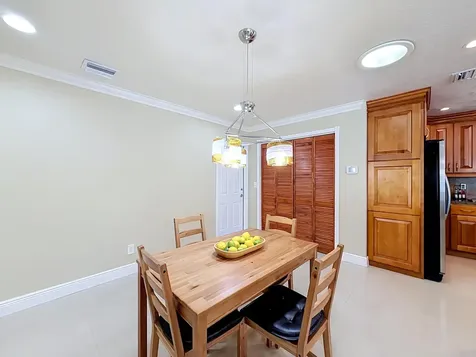 851 E Plantation Circle Plantation FL 33324