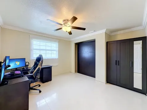 851 E Plantation Circle Plantation FL 33324