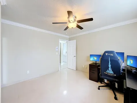 851 E Plantation Circle Plantation FL 33324