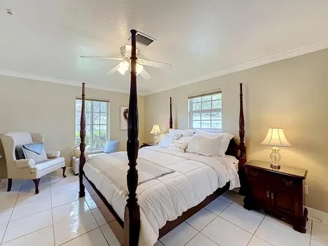 851 E Plantation Circle Plantation FL 33324