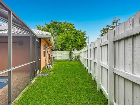 851 E Plantation Circle Plantation FL 33324