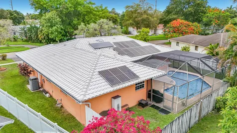 851 E Plantation Circle Plantation FL 33324
