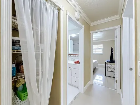 851 E Plantation Circle Plantation FL 33324