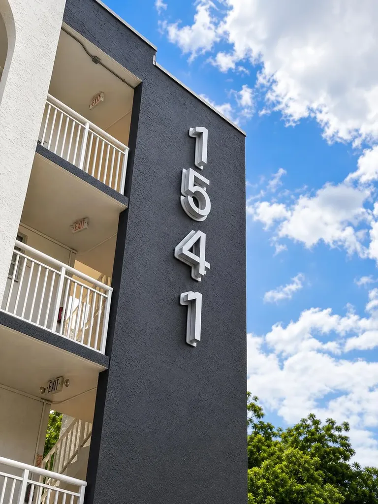 1541 S Ocean Boulevard Pompano Beach FL 33062