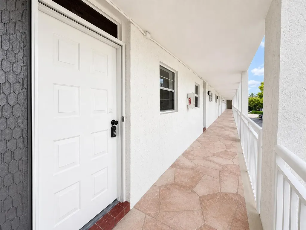 1541 S Ocean Boulevard Pompano Beach FL 33062