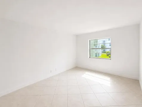 1541 S Ocean Boulevard Pompano Beach FL 33062