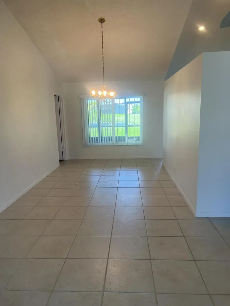 6039 Sunberry Circle Boynton Beach FL 33437