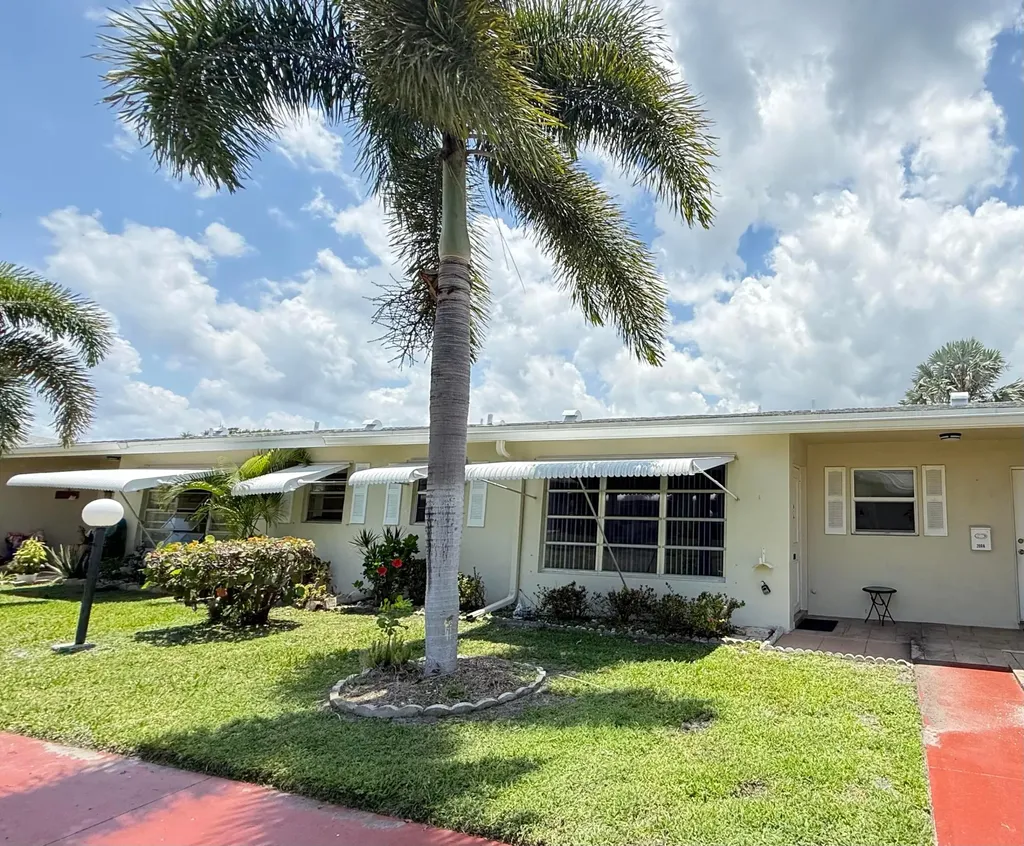 200 Pine Point Drive Boynton Beach FL 33435