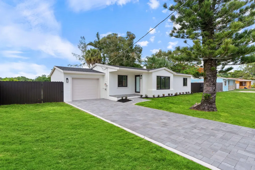 3185 Riddle Road West Palm Beach FL 33406
