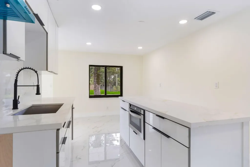 3185 Riddle Road West Palm Beach FL 33406