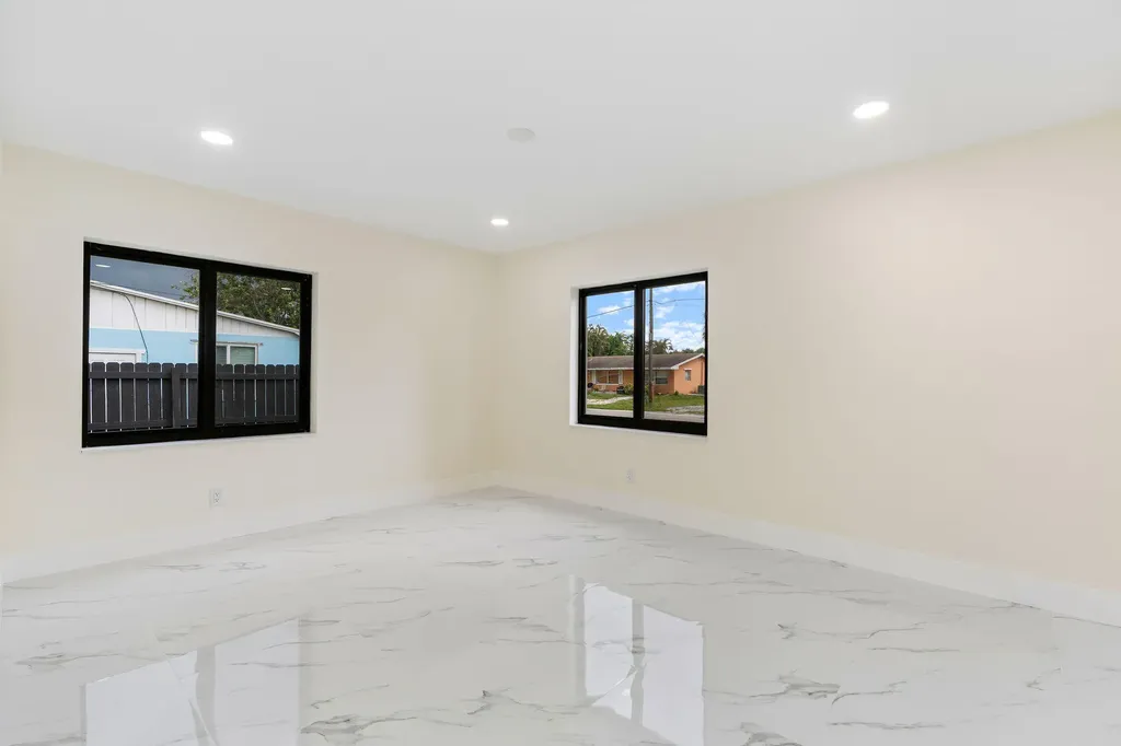 3185 Riddle Road West Palm Beach FL 33406